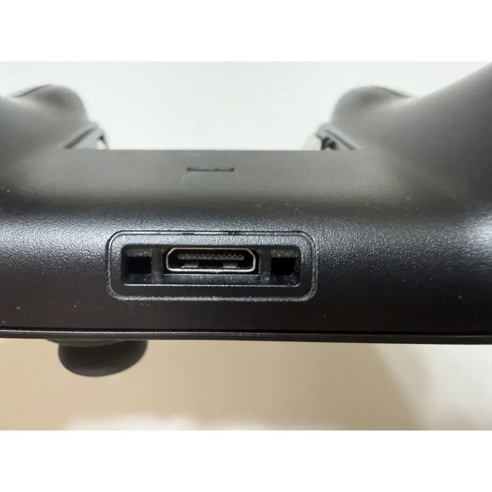 Xbox One Wireless Black Controller -Model 1537 w/ Rechargeable Battery + Charger